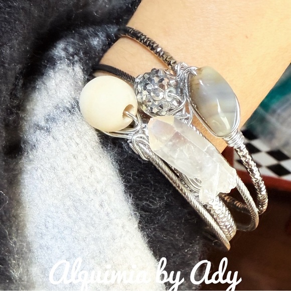 Silver bangle bracelet with selenite - Picture 5 of 9